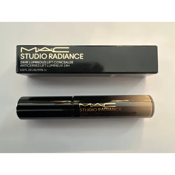 MAC Studio Radiance 24HR Luminous Lift Concealer NC11