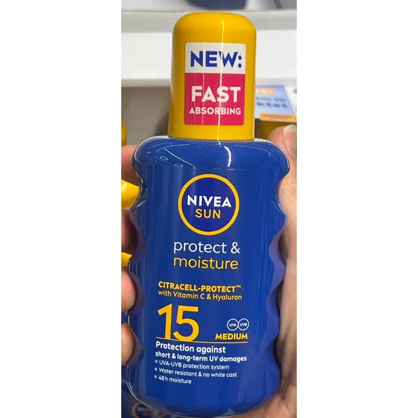 Nivea Protect & Moisture Spray, SPF15