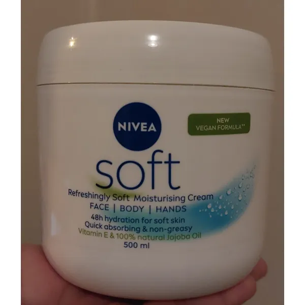Nivea Refreshingly Soft Moisturising Cream