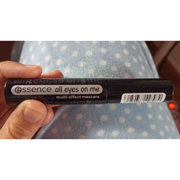 Essence All eyes on me mascara